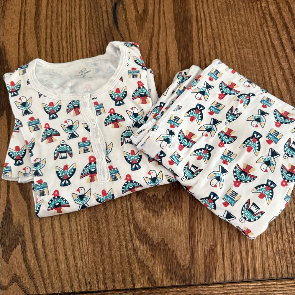Roller Rabbit like new pajamas - colorful bird print